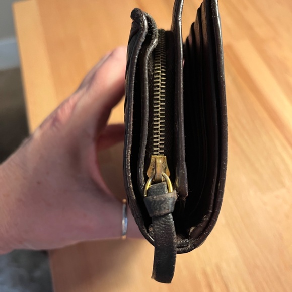 Authentic Bottega Veneta Leather Intrecciato Long Wallet - Picture 4 of 9